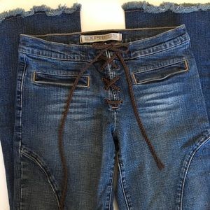 Express Flared Jeans w/ Frayed Hem Size 6 EUC